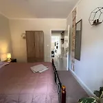 Nonas House