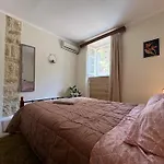 Nonas House